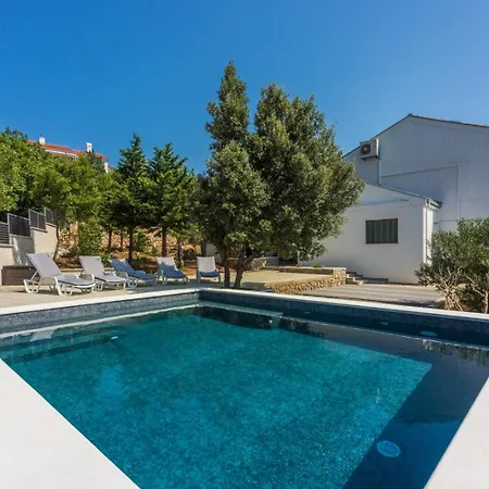Villa Mala Kuca *